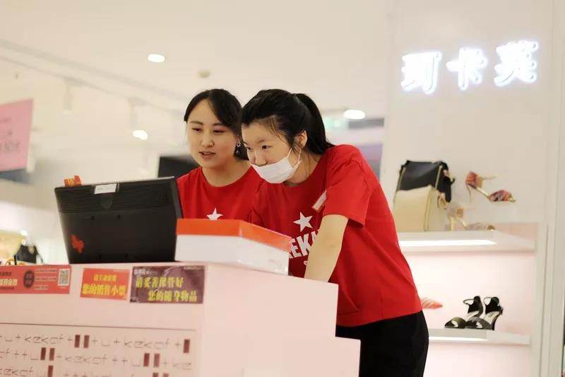 快时尚品牌珂卡芙:日增三店的“破壁三式”