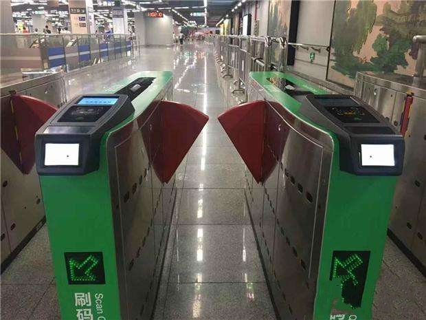深圳地铁扫码进站